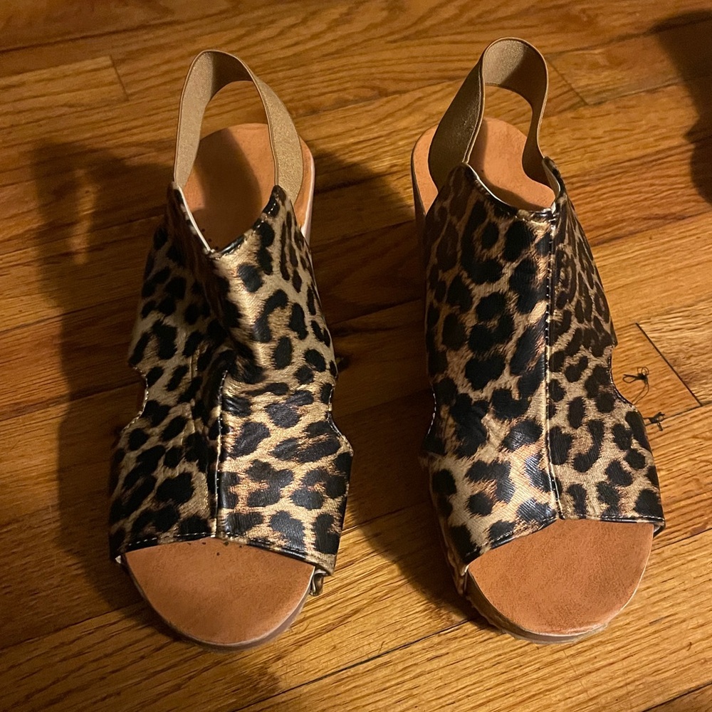 Leopard Print Open-Toe Sandals